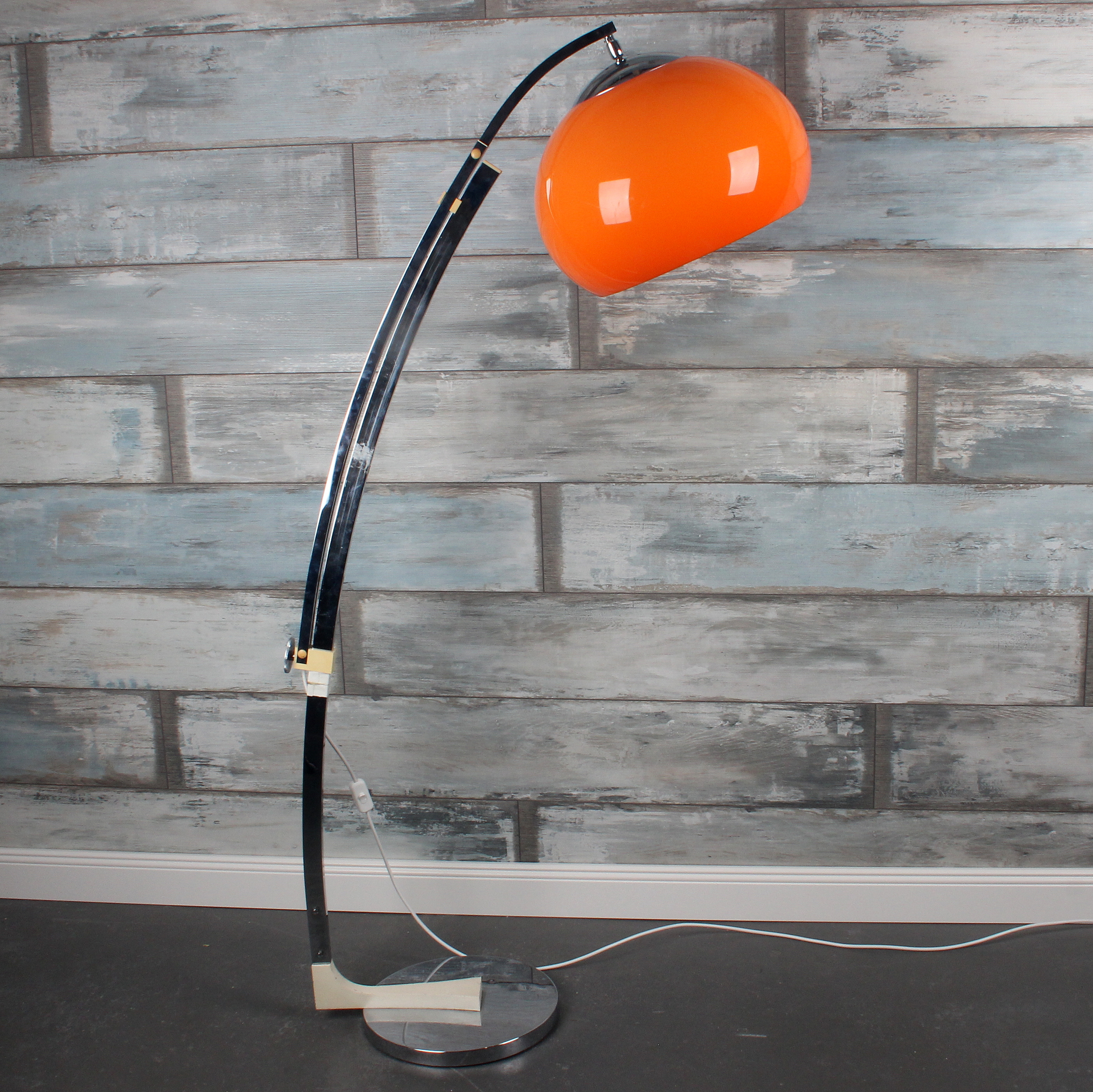 Yuzdite S Glavata Nadolu Danna Lampe Orange 70er Wordsbyteri Com