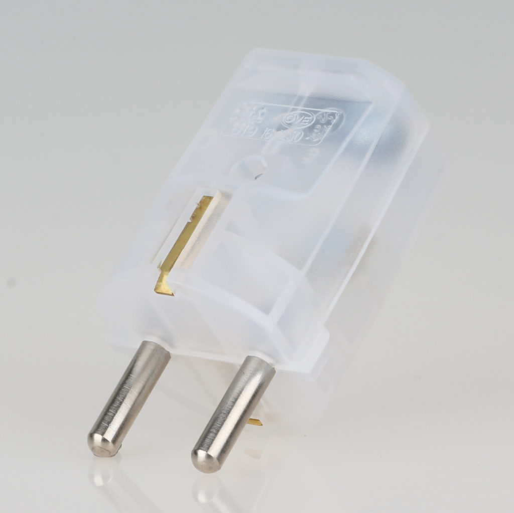 Schutzkontakt-Stecker transparent